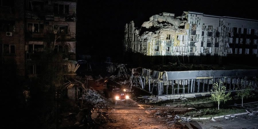 Consequences of a Russian missile attack on a residential building in Pokrovsk