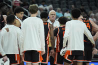 Oregon State head coach Wayne Tinkle speak with his team during the second half of an NCAA college basketball game against UCLA in the first round of the Pac-12 tournament Wednesday, March 13, 2024, in Las Vegas. (AP Photo/John Locher)