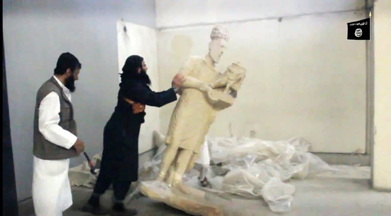 Iraqi security forces have recaptured the Mosul museum, where Islamic State fighters infamously filmed themselves smashing priceless artefacts in 2015