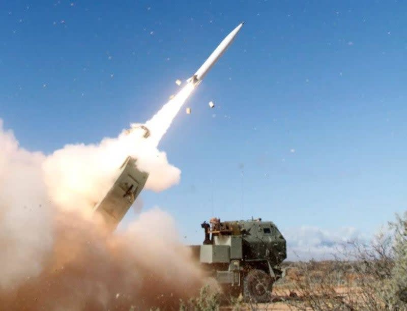 A picture showing an M142 HIMARS launcher firing a PrSM missile during a test. <em>DOD</em>