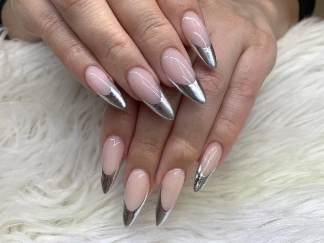 6 nail art trends that are super popular in lockdown