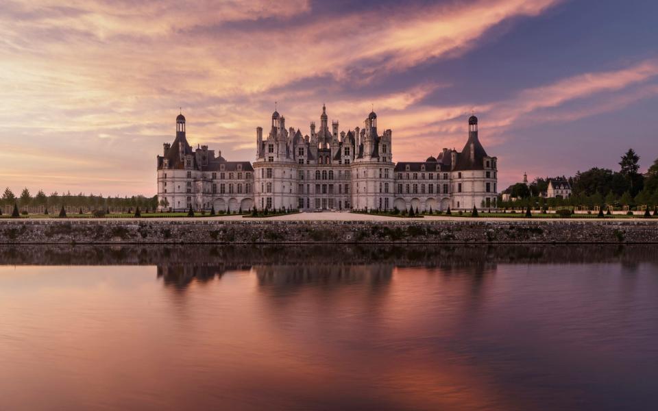 Dawn at the châteaux of Chambord - Julian Elliott Photography/Getty