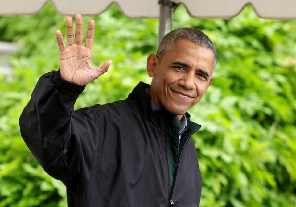<p>U.S. President Barack Obama waves as he walks out from the White House in Washington before his departure to Vietnam, U.S. May 21, 2016. (REUTERS/Yuri Gripas) </p>