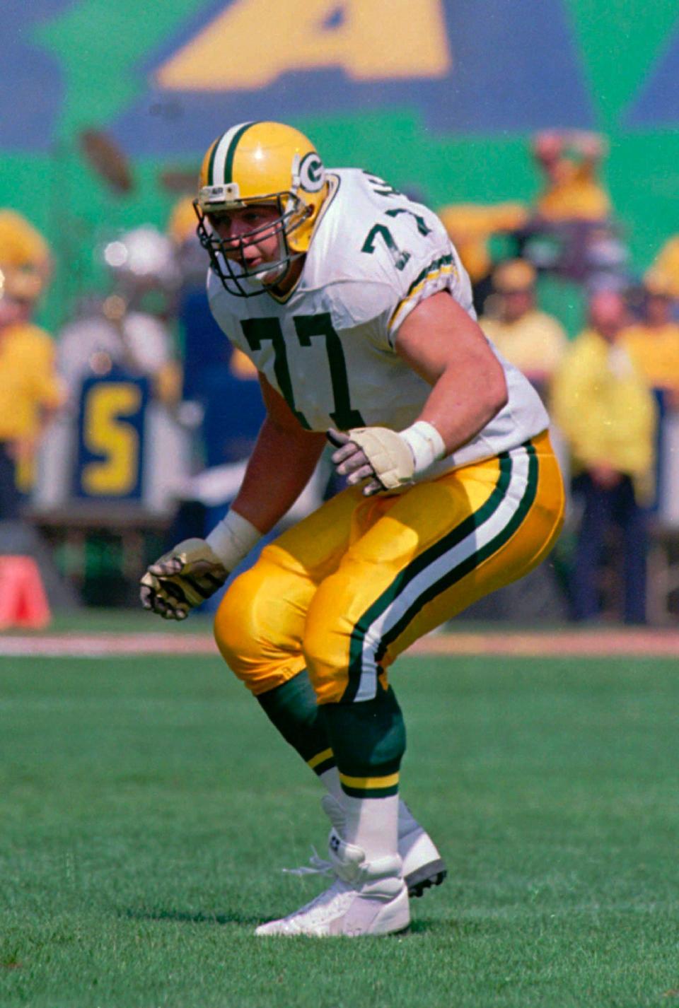 Packers tackle Tony Mandarich blocks against the Los Angeles Rams.