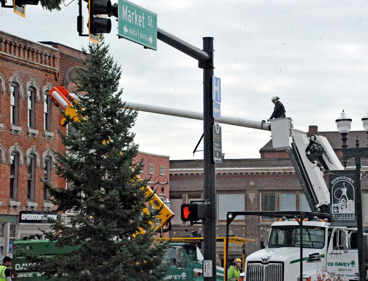 Downtown Wooster Christmas tree to light up Friday at Window Wonderland