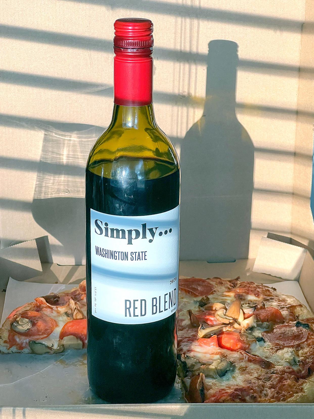 A bottle of Simply Washington State red blend is the perfect companion to a Retz’s Laconi’s II pizza.