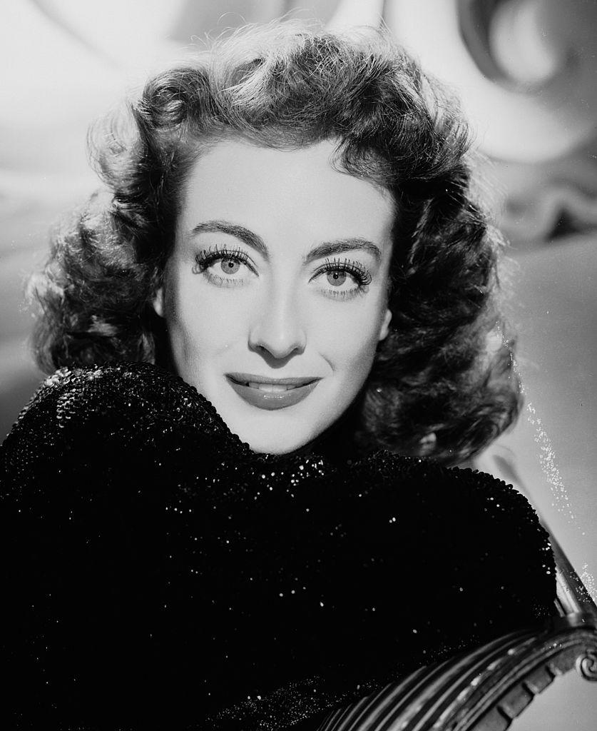 1945: Joan Crawford