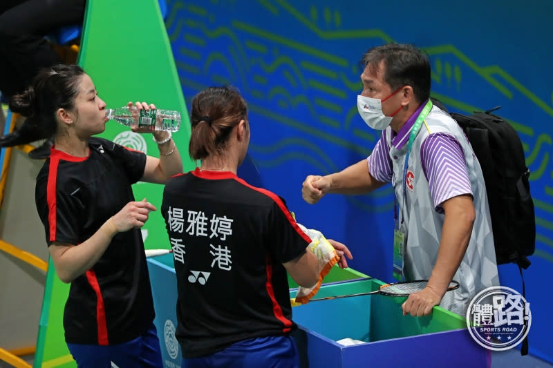 Hong Kong badminton team head coach Ho Yi-ming (right).  (Photo: Body Road Database)