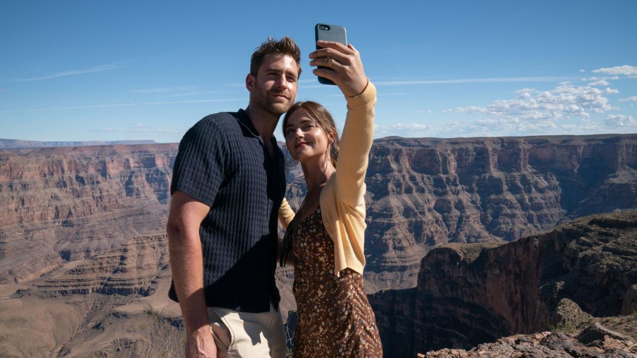 oliver jackson cohen as will taylor and jenna coleman as liv taylor