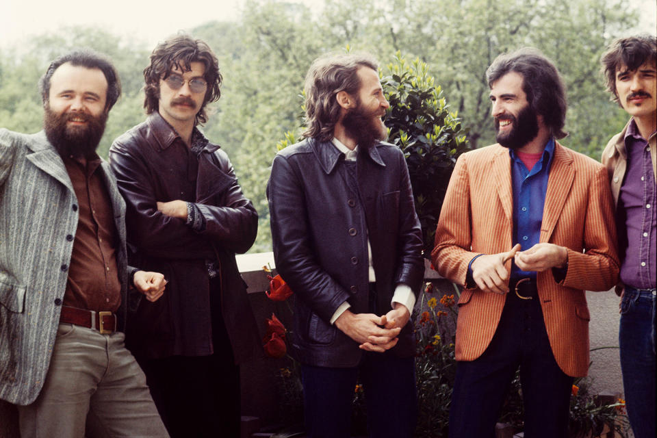(L-R) Garth Hudson, Robbie Robertson, Levon Helm, Richard Manuel and Rick Danko of The Band pose for a group portrait in June 1971 in London. (Photo by Gijsbert Hanekroot/Redferns)