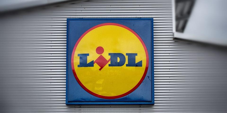 Discounter wie Lidl sind laut einer Studie vor allem bei Technikartikeln im Durchschnitt teils deutlich teurer als Konkurrenz-Online-Händler.