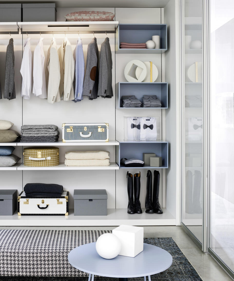 16. Love the minimalist style? Keep your closet streamlined