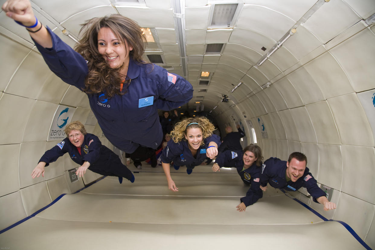  Zero-G microgravity flights 