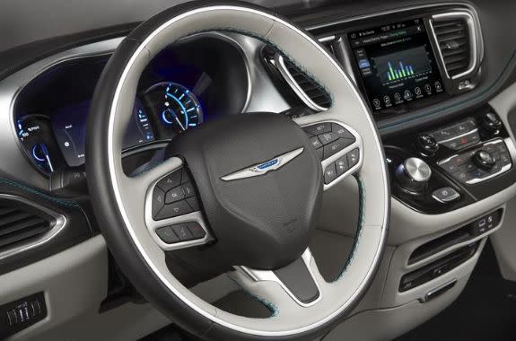 2019 Chrysler Pacifica Hybrid (FCA) 