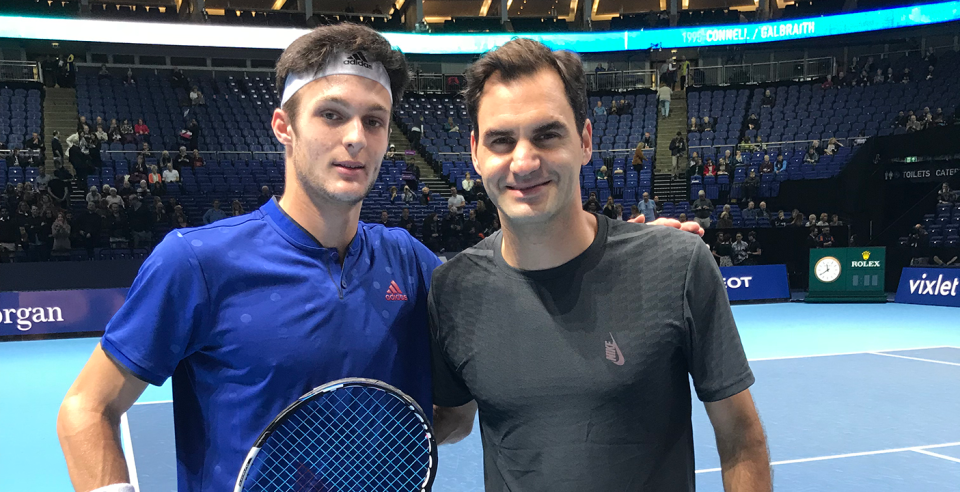 Maxence Brovillé après un entrainement avec Roger Federer (Crédit : Caroline Revol)