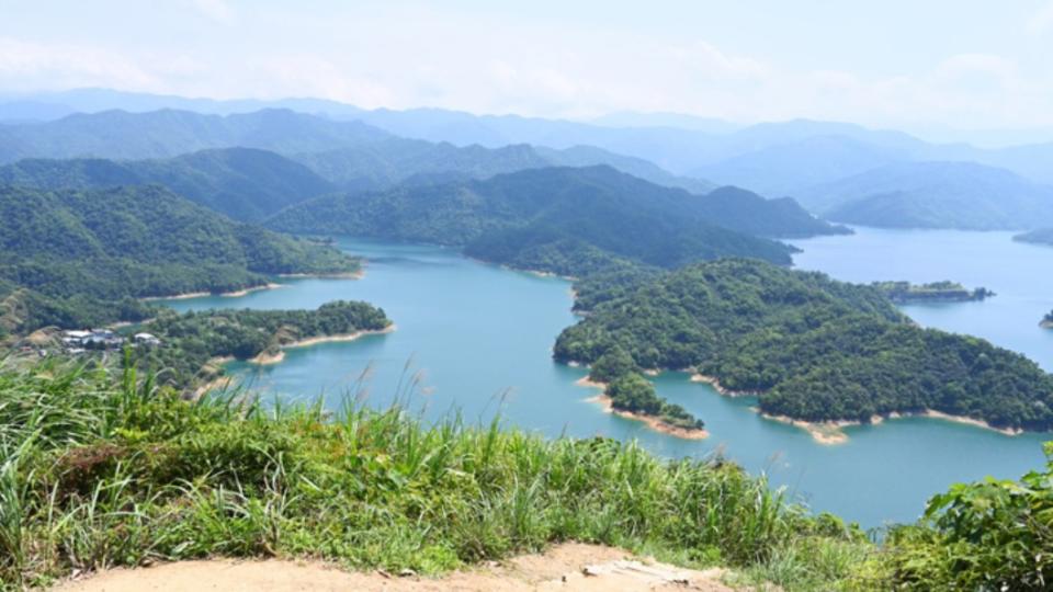 山景映入眼簾心曠神怡。（圖／翻攝自微笑台灣官網）