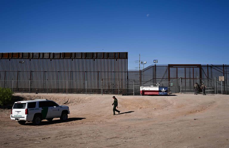 Una patrulla fronteriza estadounidense en la frontera con México