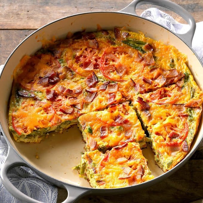 Bacon And Asparagus Frittata Exps Tham18 2709 D11 07 3b 3