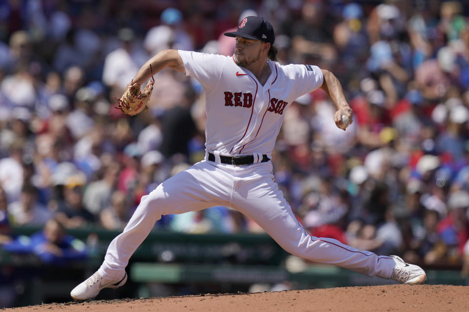 Boston Red Sox's Chris Murphy winds up for a pitch to a Toronto Blue Jays batter in the second inning of a baseball game, Sunday, Aug. 6, 2023, in Boston. (AP Photo/Steven Senne)
