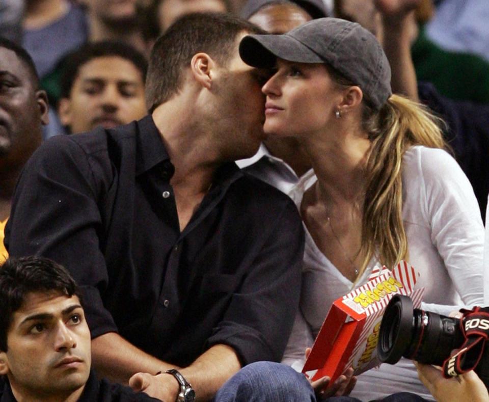 <b>May 22, 2008</b><br> Tom Brady and Gisele Bundchen watch as the Detroit Pistons play against the Boston Celtics during Game Two of the 2008 NBA Eastern Conference finals  in Boston, MA, USA (Getty Images)