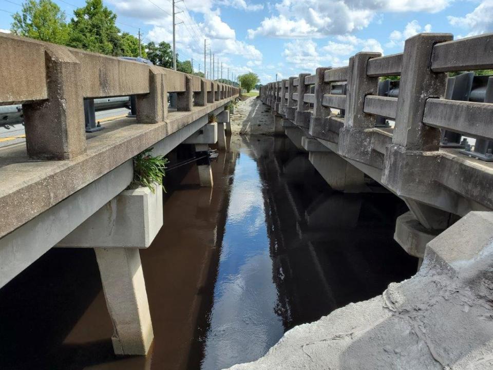 The northbound and southbound parts of the Broward River Bridge on North Main Street.