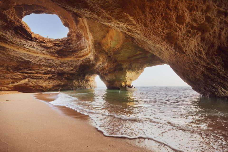 Bengali Sea Cave: Portugal