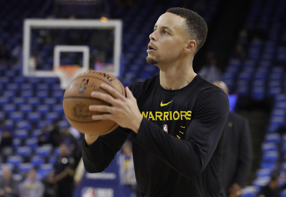 The Warriors expect to have guard Stephen Curry back soon. (AP Photo)
