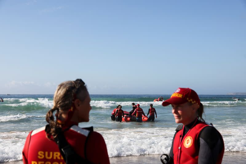 IRB Racing team trains on Bondi Beach