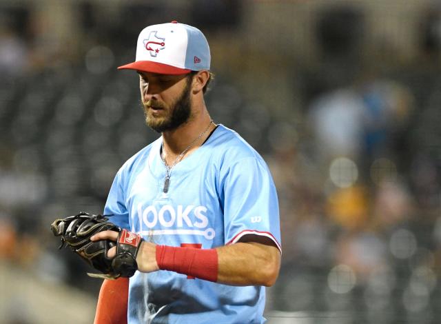 Hooks fans react to Jose Altuve playing in Corpus Christi.