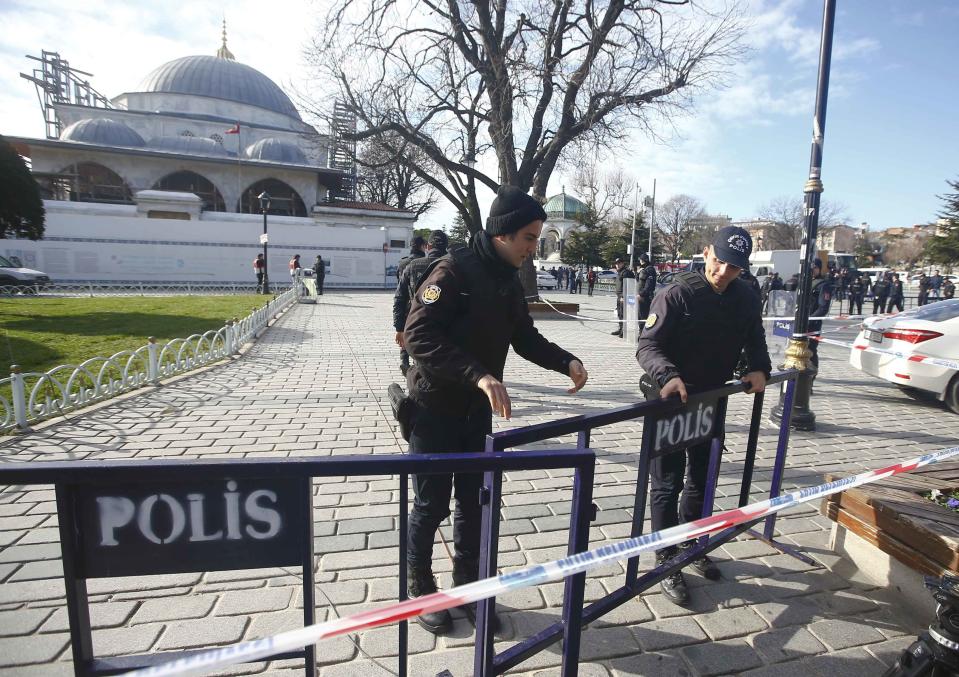 PDeadly suicide bomb blast in Istanbul, Turkey