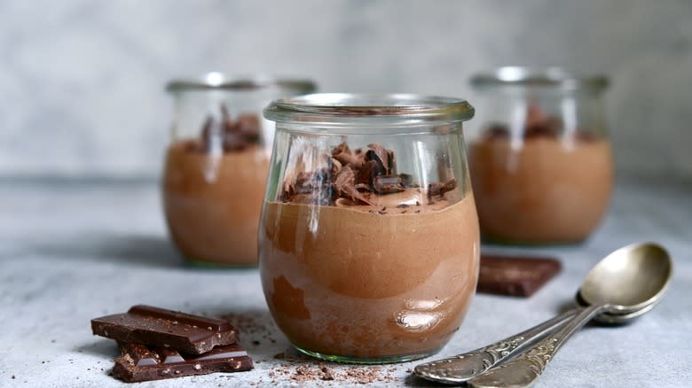 chocolate mousse in glasses