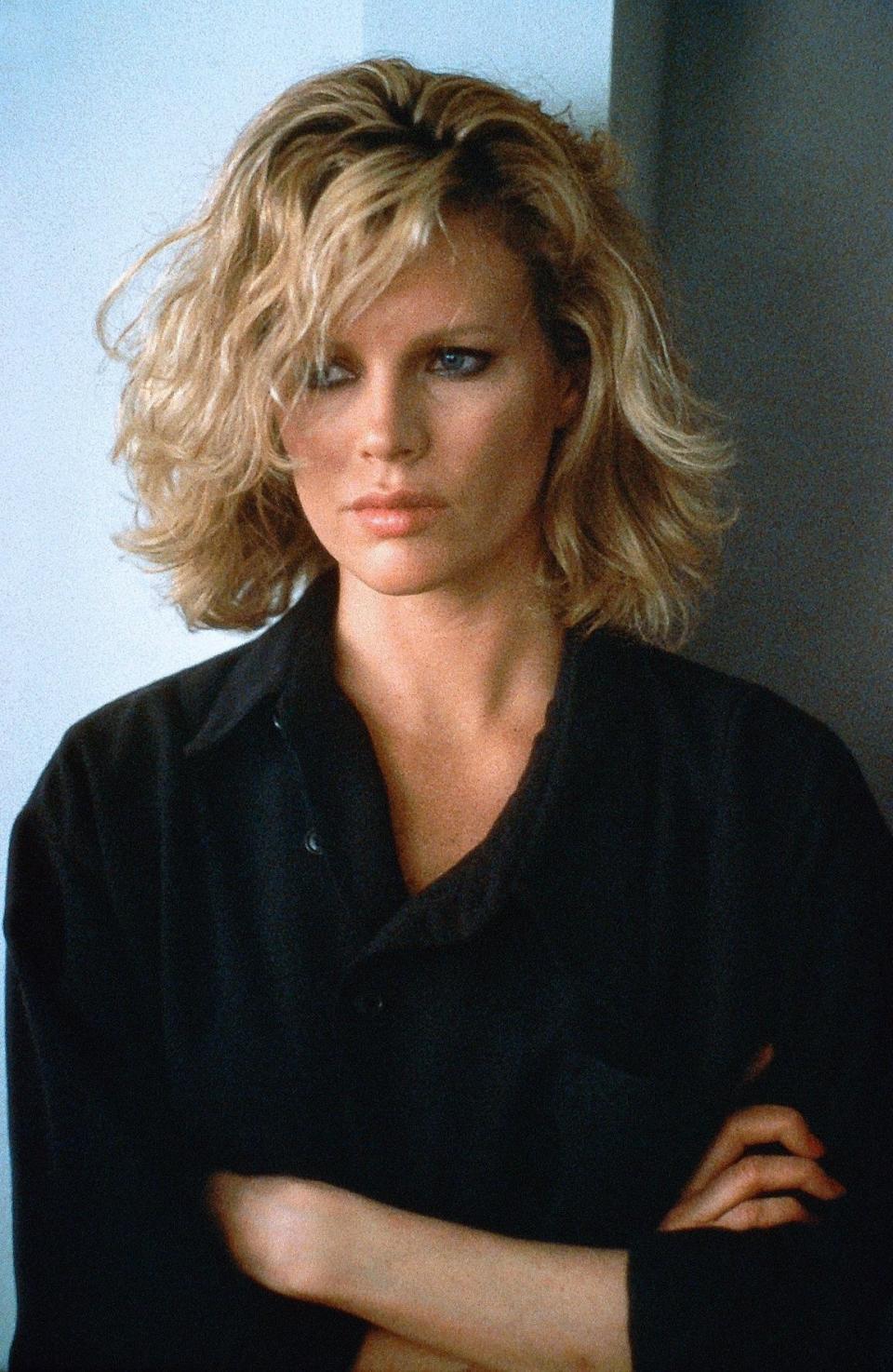 KIM BASINGER