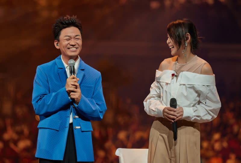 ▲劉若英在廣州開唱，「弟弟」王寶強擔任首場演唱會嘉賓。（圖／相信音樂提供）