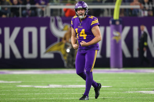 Vikings release 1st unofficial depth chart of 2023 offseason: Here are the  details - CBS Minnesota