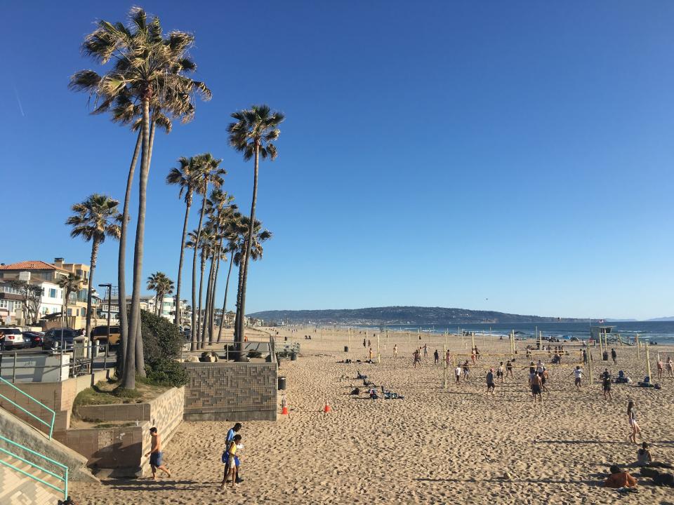 Huntington beach in los angeles california on a nice day