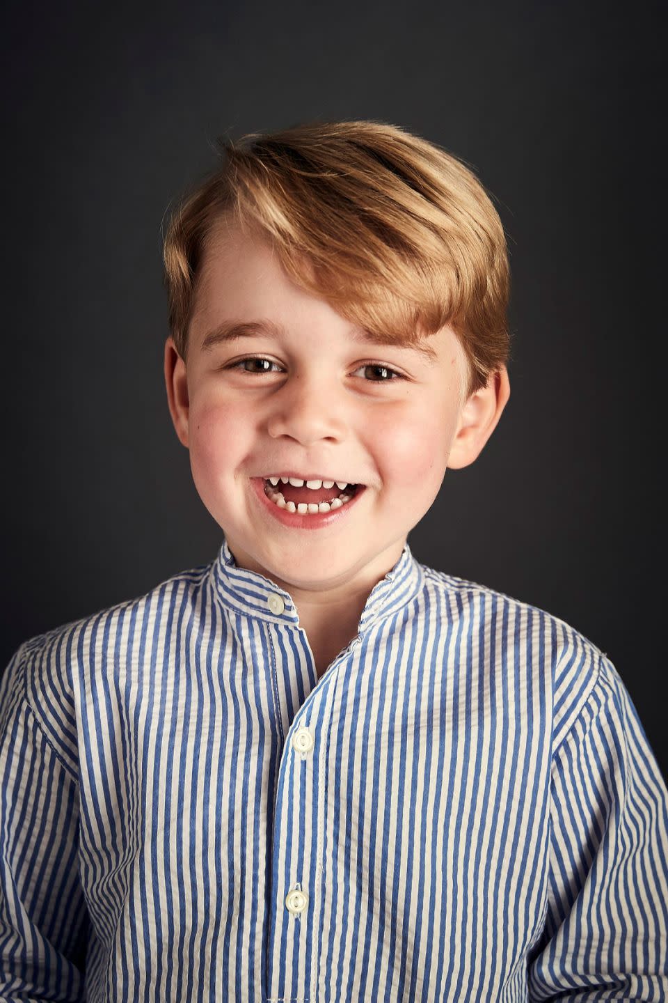 Look at that gapped-tooth grin! Kensington Palace releases George's official portrait for 2017. Photo: Kensington Palace