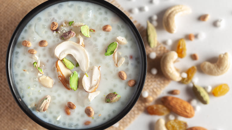 tapioca pudding with nuts and fruit