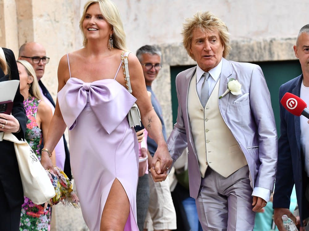 Rod Stewart und Penny Lancaster bei der Hochzeit seines Sohnes Liam in Kroatien. (Bild: imago images/HANZA MEDIA)