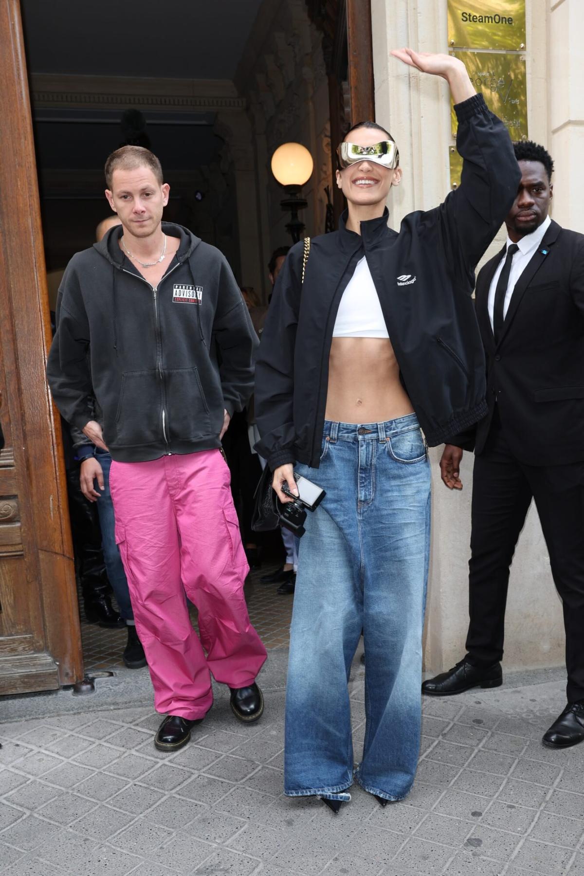 Bella Hadid's Denim Crop Top: Reveals Abs At Paris Fashion Week