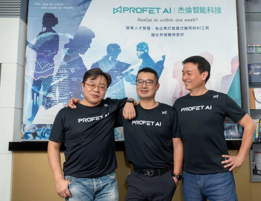 Profet AI &#x005171;&#x00540c;&#x005275;&#x008fa6;&#x004eba;(&#x007531;&#x005de6;&#x0081f3;&#x0053f3;&#x00ff09;&#x006797;&#x0088d5;&#x00946b;&#x00ff08;Profet AI &#x006280;&#x008853;&#x009577;&#x00ff09;&#x003001;&#x009ec3;&#x005efa;&#x008c6a;&#x00ff08;Profet AI &#x0057f7;&#x00884c;&#x009577;&#x00ff09;&#x003001;&#x009673;&#x005bb6;&#x008c6a;&#x00ff08;Profet AI &#x007814;&#x00767c;&#x009577;&#x00ff09;