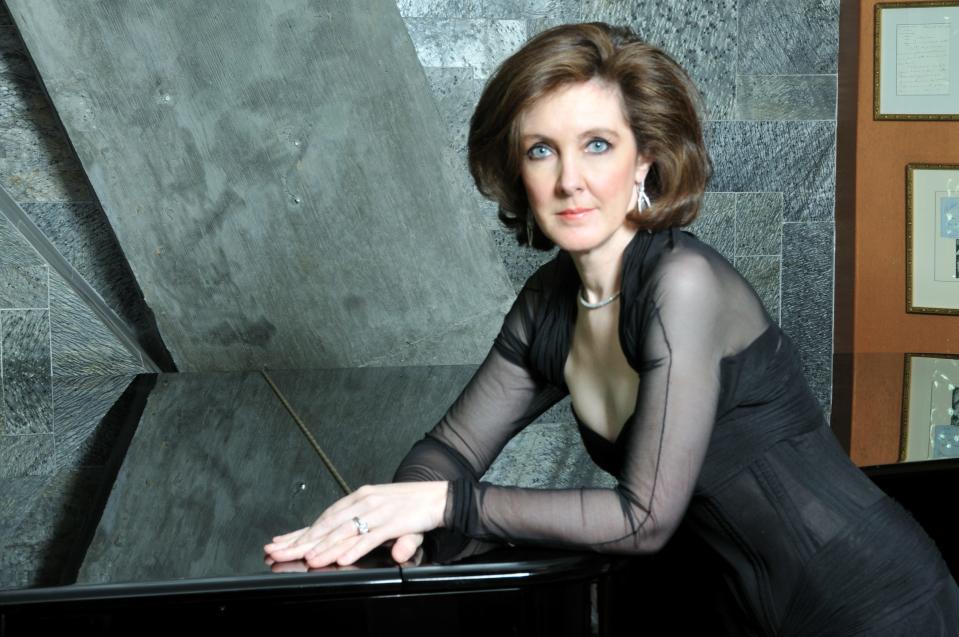 Pianist Anne-Marie McDermott returns to the Sarasota Music Festival for the first time since 1985, this time as a faculty member and concert soloist.