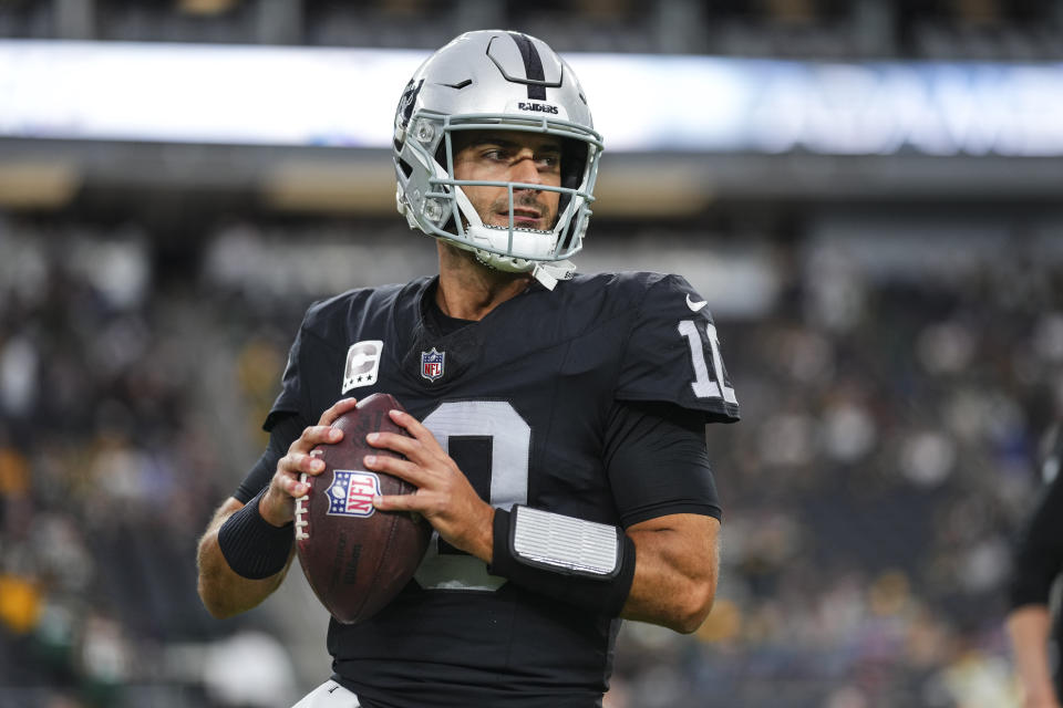 LAS VEGAS, NV - OCTOBER 09: Jimmy Garoppolo #10 of the Las Vegas Raiders warms up prior to an NFL football game against the Green Bay Packers at Allegiant Stadium on October 9, 2023 in Las Vegas, Nevada. (Photo by Cooper Neill/Getty Images)