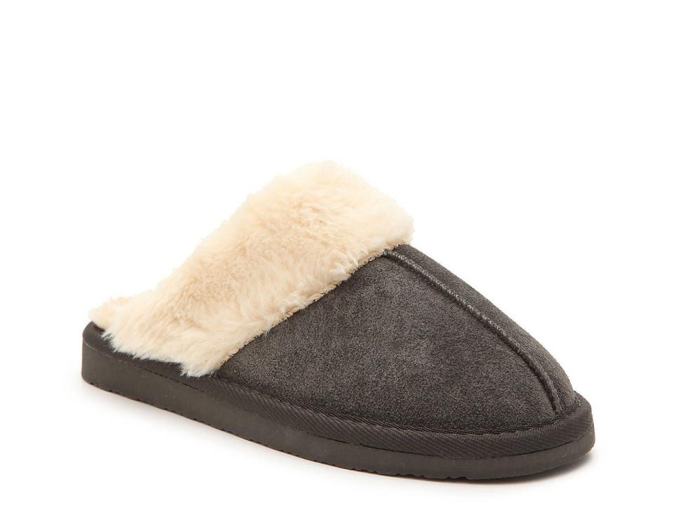 8) Chesney Scuff Slippers