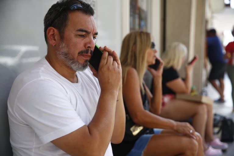 Gustavo y Fernanda, abuelos de las gemelas que se arrojaron de un balcón en Sallent, España