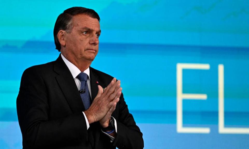 El presidente Jair Bolsonaro, al inicio del debate televisado del viernes.