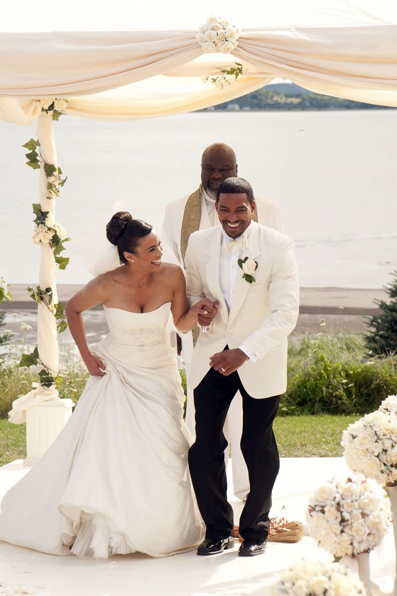 <p>In <em>Jumping the Broom</em><em>,</em> Sabrina and Jason say "I do" with a waterfront outdoor ceremony. During which the bride, played by Paula Patton, looked gorgeous in a strapless A-line dress.</p>