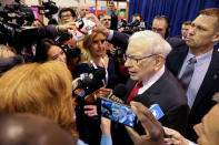 Berkshire Hathaway Chairman Warren Buffett walks through the exhibit hall as shareholders gather to hear from the billionaire investor at Berkshire Hathaway Inc's annual shareholder meeting in Omaha, Nebraska, U.S., May 4, 2019. REUTERS/Scott Morgan