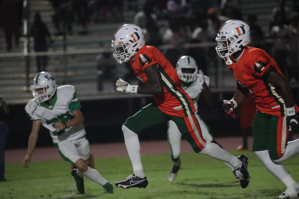 Fort Myers and Dunbar face off in a high school football matchup on Friday, Sept. 15, 2023, at Dunbar High School. Dunbar won 40-39 in double overtime.