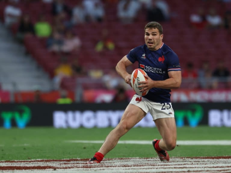 Antoine Dupont played three of eight legs in the World Rugby seven-a-side series (PIERRE-PHILIPPE MARCOU)