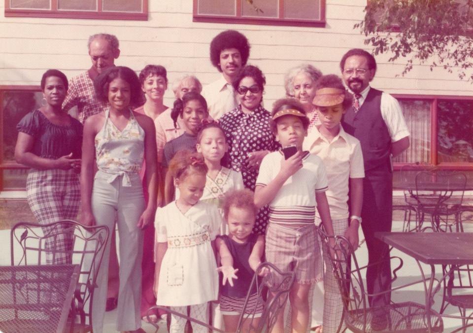 Three generations of the Goodwin family at their country estate, Willow Lake Farm, in the 1970s<span class="copyright">Photo Credit: Jeanne Osby Goodwin Arradondo Family Collection</span>